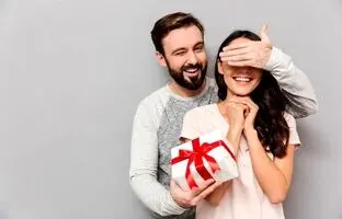 آقای عزیز! تا دیر نشده برای روز زن این هدیه‌ها رو بخر!