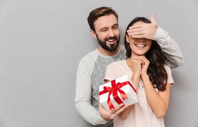آقای عزیز! تا دیر نشده برای روز زن این هدیه‌ها رو بخر!