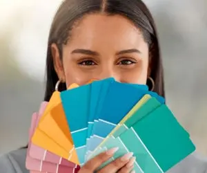 رنگهایی که سال 1403 مٌده ؛ لباس و مانتو چه رنگی بخریم؟