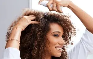 پاسخ به یک شایعه؛ آیا روغن تراپی به رشد موها کمک می کند؟