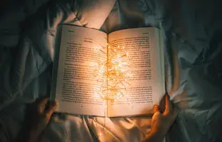 چه آدم‌هایی حتما باید کتاب بخوانند؟