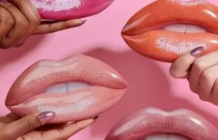 بهترین رژ لب حجم دهنده به همراه ترفند حجم‌دهی