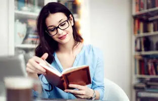 این 6 کتاب محبوب‌ترین کتاب‌های سال 2023 لقب گرفتند! کدام را خواندید؟!
