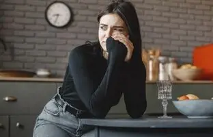 9 نشانه که می‌گوید بدون آنکه بدانید «نچسب» هستید