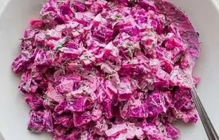 این سالاد مخصوص شب یلداست! ترکیبی فوق العاده از انار و لبو!