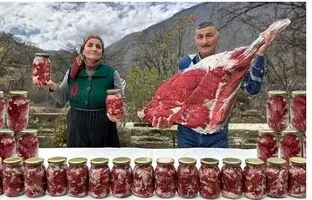 (ویدئو) پخت ران گاو 39 کیلوگرمی در ظروف شیشه ای توسط خانواده روستایی آذربایجانی