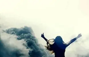 ۱۱ راه طلایی برای به دست آوردن اعتماد به نفس و افزایش عزت نفس