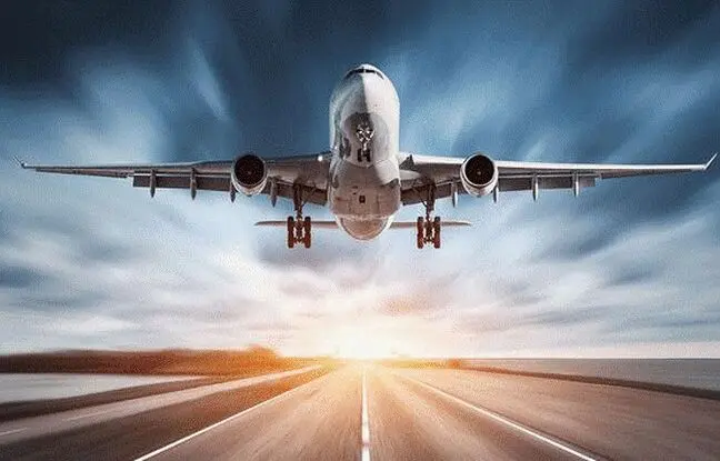 (ویدئو) لحظه فرود هواپیما با مهارت بالای خلبان ایرانی با وجود مشکل فنی