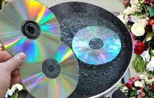 (ویدئو) با سی دی های دور ریختنی این آویز زیبا رو بساز
