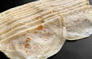 (ویدئو) خیلی ساده تو خونه نون لواش بپز اونم بدون فر