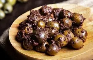 طرز تهیه زیتون پرورده به روشی ساده در خانه