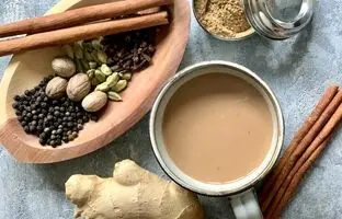 چای ماسالای اصیل هندی اینجوری درست می‌شه! خوشمزه و پرفایده!