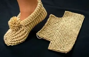 (ویدئو) آموزش بافتنی: این پاپوش بامزه و گرم و نرم رو خیلی ساده میتونی ببافی