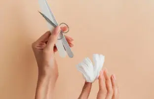 قبل برداشتن ناخن کاشت، واجبه اینارو بدونی