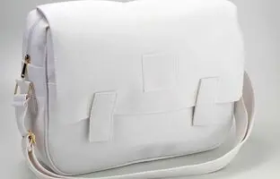 کیف و کفش چرمی سفید را چگونه تمیز کنیم؟