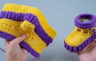 (ویدئو) آموزش بافتنی: برای بچه ت این پاپوش زمستانی خوش رنگ رو بباف