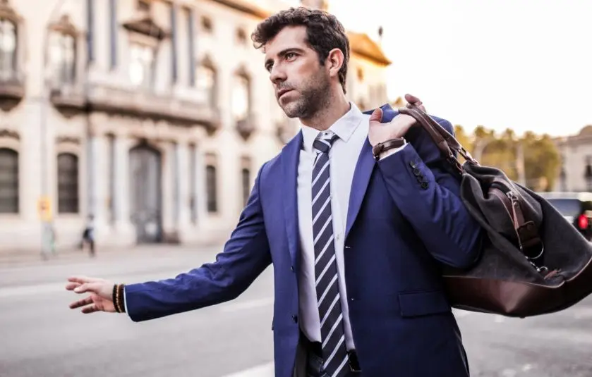 موفق ها هرگز این 9 کار را پس از خروج از محل کار انجام نمی دهند!