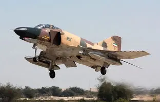 (ویدئو) لحظاتی از تیک اف دیدنی فانتوم اف ۴ در پایگاه بوشهر