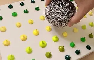 (ویدئو) آموزش نقاشی: با رنگ سبز و زرد این نقاشی رویایی رو بکش