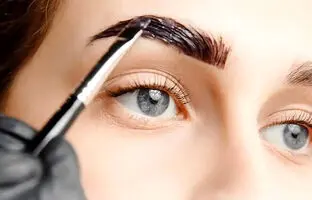 آنچه باید در خصوص رنگ کردن ابروهایتان بدانید