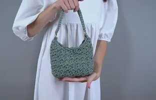 (ویدئو) آموزش بافتنی: برای خودت این کیف زیبا رو بباف