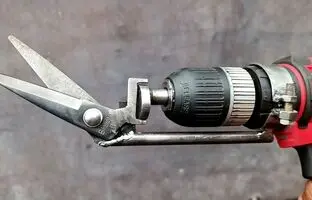 (ویدئو) اگه جوشکاری بلدی خیلی ساده برای خودت قیچی برقی ورق بر درست کن