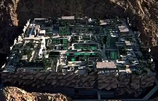 رونمایی عربستان سعودی از چشم انداز «آسمانخراش وارونه» در داخل یک کوه ۵۰۰ متری