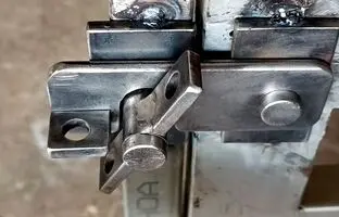 (ویدئو) اگه جوشکاری بلدی این قفل در ابتکاری رو بساز
