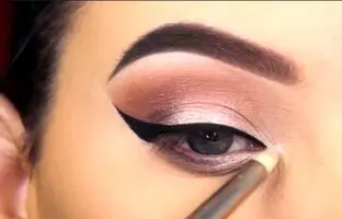 آموزش قدم به قدم سایه چشم برای مبتدی ها در ۷ مرحله