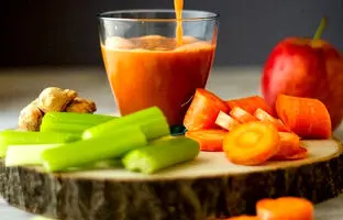 آب هویج را با چی بخوریم؟