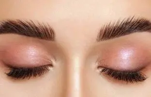 بهترین ریمل تقویت‌کننده مژه و ابرو با قیمت مناسب