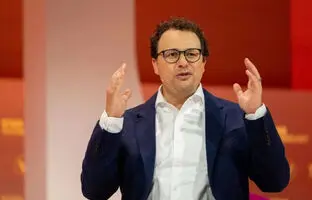 مدیرعامل آنتروپیک: هوش مصنوعی تا یک دهه دیگر می‌تواند عمر انسان را دوبرابر کند