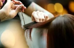 بهترین زمان کوتاه کردن مو برای رشد بیشتر