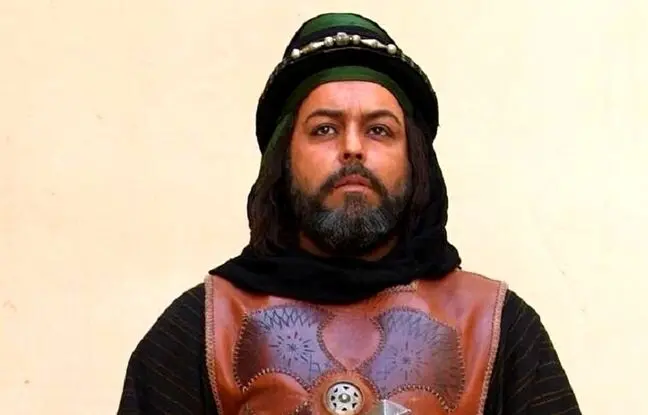 لحظۀ پرتاب چاقو توسط «زائده» در پشت صحنه «مختارنامه»