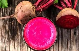 ۱۱ فایده بی نظیر آب چغندر برای سلامتی که نمی دانستید