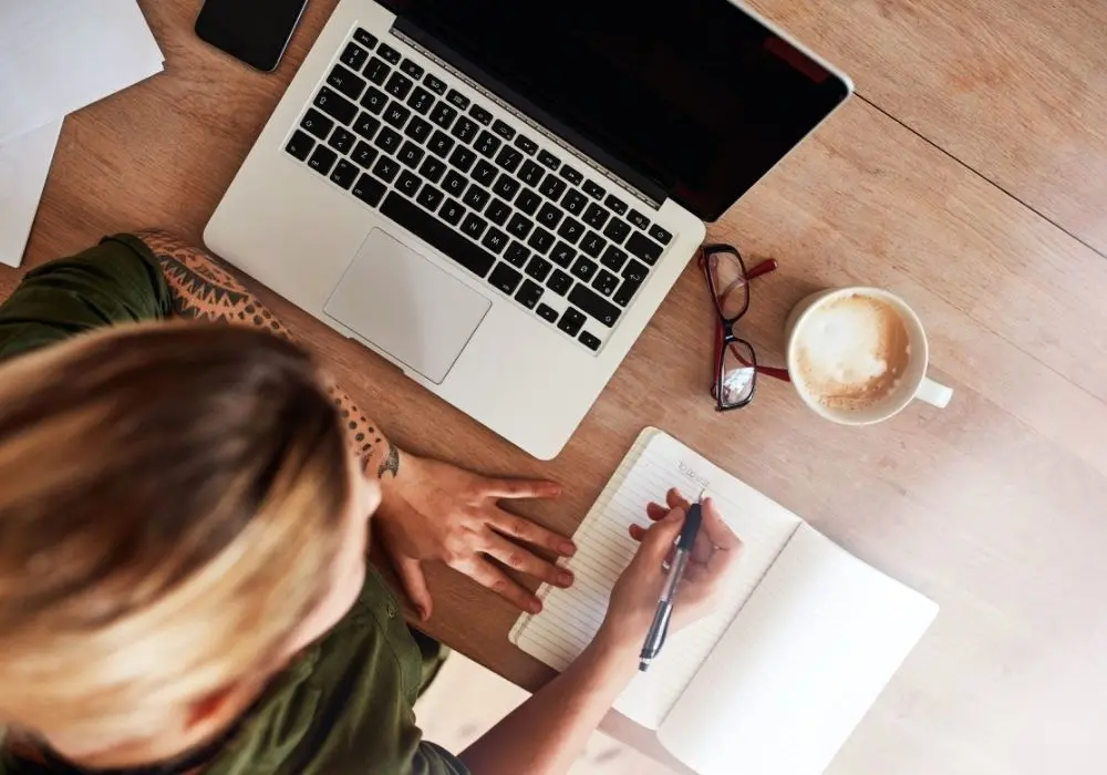 با این 7 عادت مینیمالیستی دیگر وقت کم نمی آورید