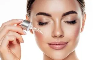 بهترین سرم های حاوی هیالورونیک اسید برای رهایی از خشکی پوست