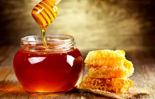 عسل را با این ماده ترکیب کنید و یک آنتی‌بیوتیک قوی بسازید