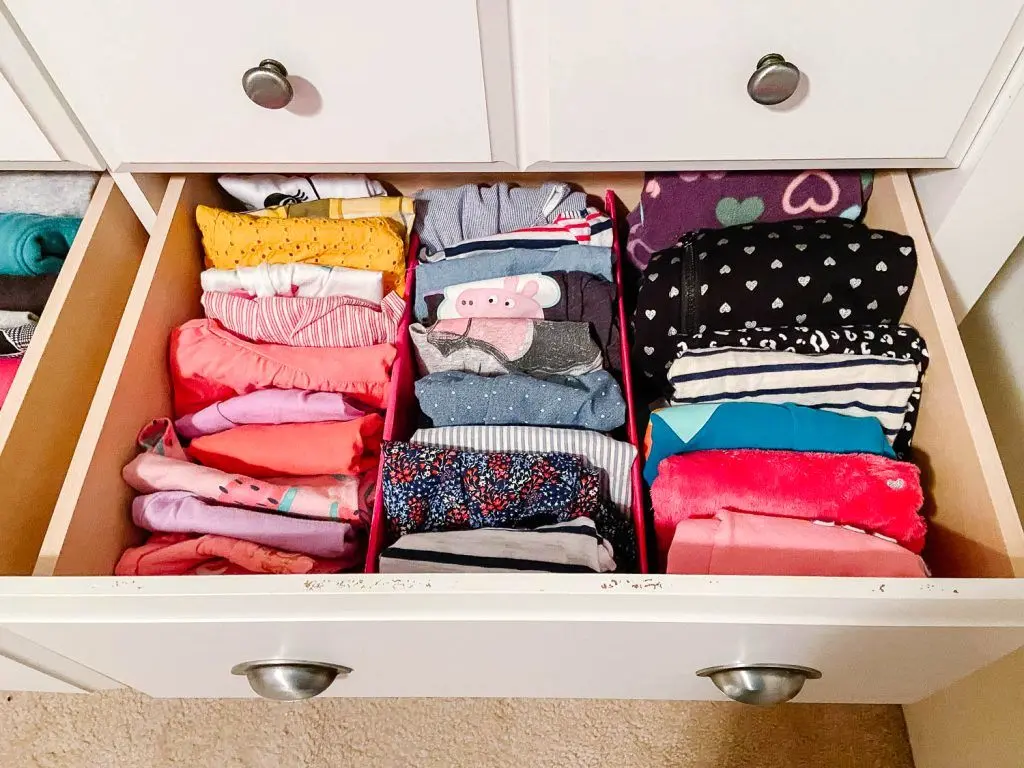 با این ترفندها سه سوته کشو لباس هاتو مرتب کن!