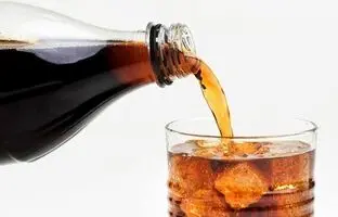 کاربردهای شگفت انگیز نوشابه گازدار در خانه + آموزش