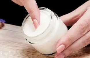 (ویدئو) طرز تهیه ماسک سفت کننده پوست صورت طبیعی در خانه