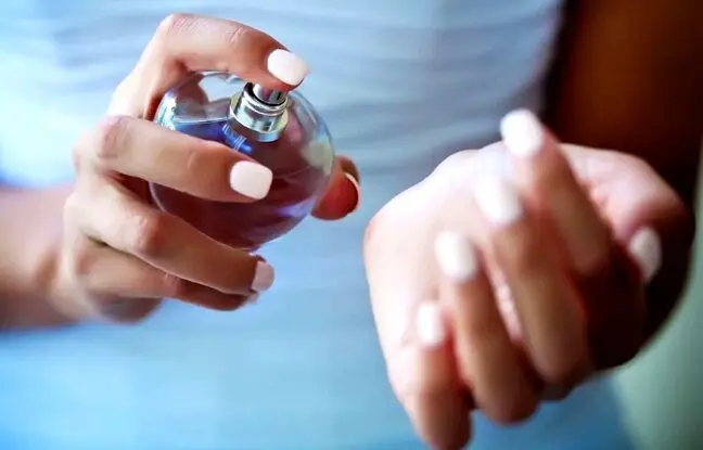 خوشبوترین عطرهای زنانه با رایحه دلنشین چوب