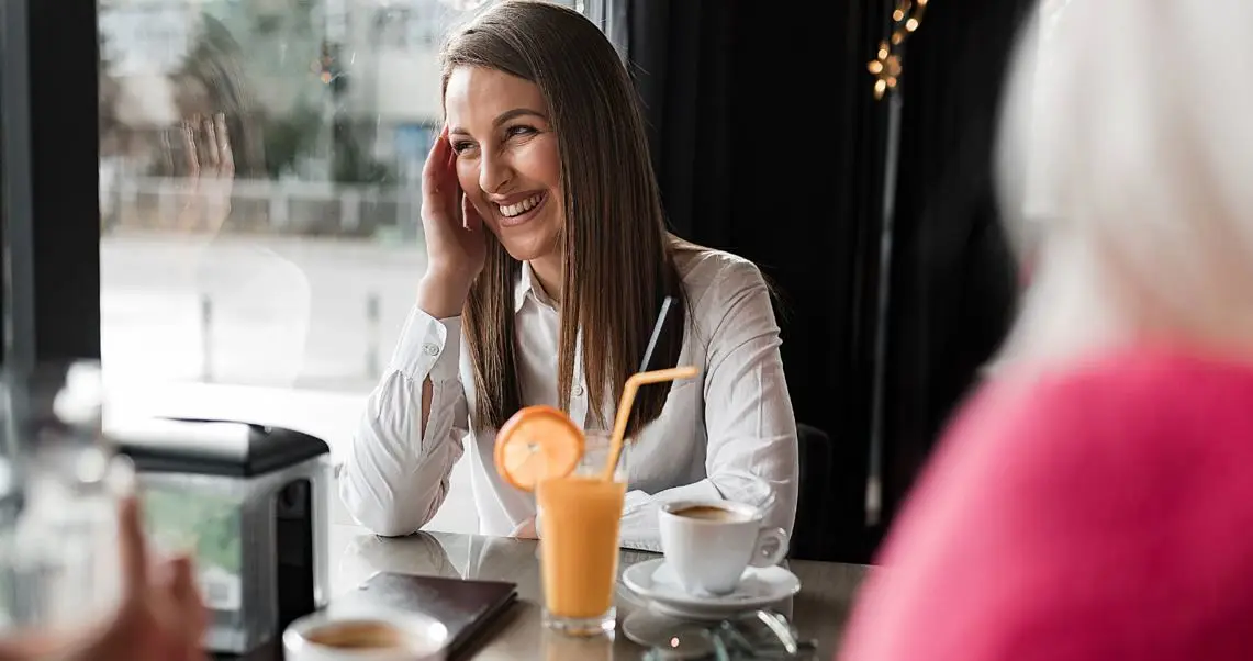 آشنایان بسیار و دوستی‌های صمیمی کم‌عمق؛ چه کسانی این گونه‌اند؟