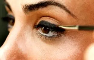 خط چشم مویی چی بخریم که کار باهاش راحت باشه؟