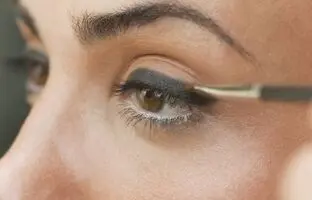 خط چشم مویی چی بخریم که کار باهاش راحت باشه؟