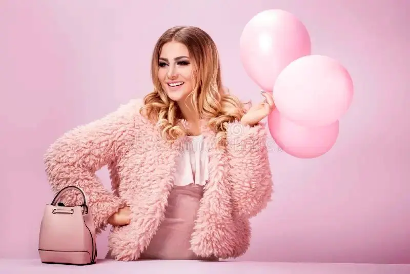 چه رنگ لباسی به پوست روشن میاد؟