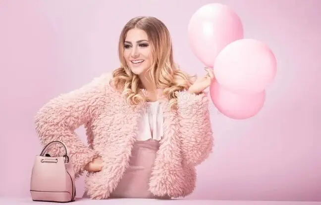 چه رنگ لباسی به پوست روشن میاد؟