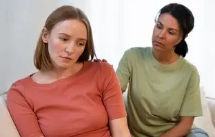 ۸ نشانه واضح که می گوید دوستتان برای شما ارزشی قائل نیست