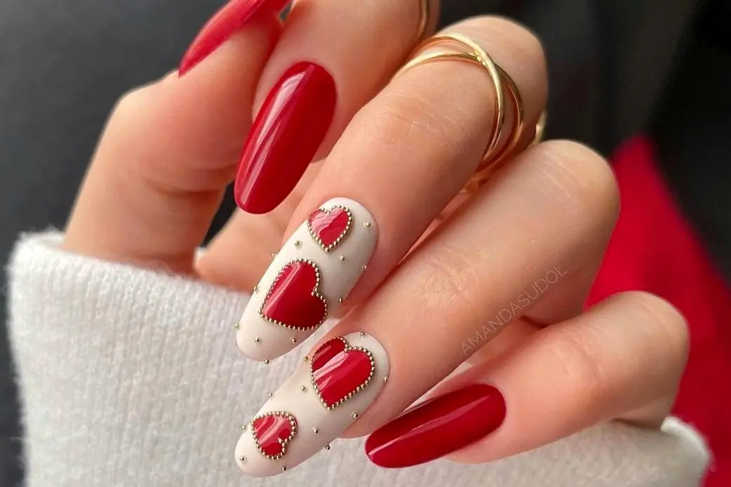 (تصاویر) زیباترین دیزاین های عاشقانه طراحی ناخن ولنتاین 2024