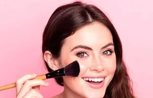 بهترین رنگ رژگونه برای هر رنگ پوست رو می شناسی؟